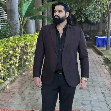 Aakash Thakur, 32, India