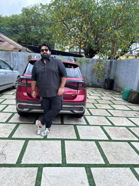 Aakash Thakur, 32, India