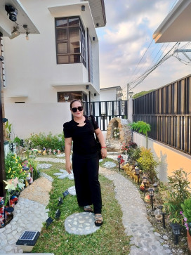 Miles, 57, Philippines