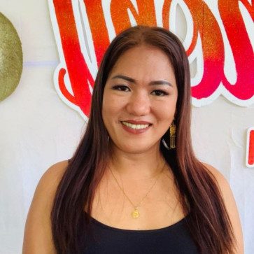 Lyn, 44, Philippines