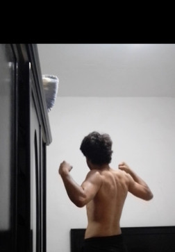Jihed, 18, Canada