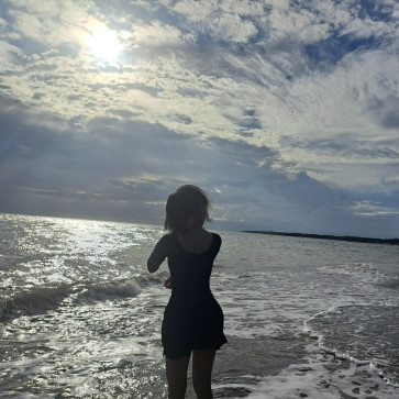 Shell, 21, Philippines