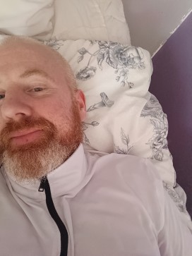 Teddy , 37, Ireland