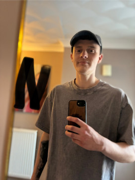 Neo, 24, United Kingdom