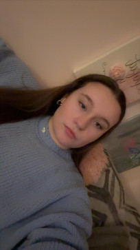 Anna, 18, United States