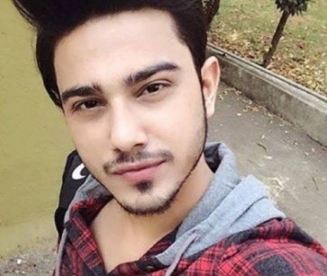 Arman, 25, India