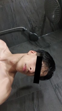 Shin, 18, Germany