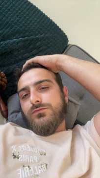 T, 27, France