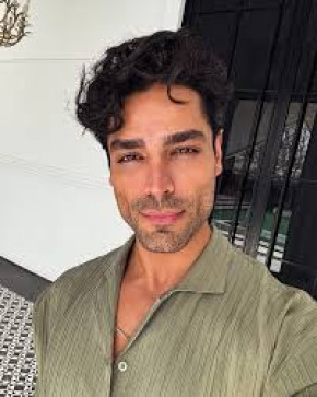 Edvard, 32, United Arab Emirates