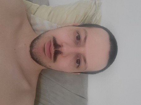 Victor, 31, Canada