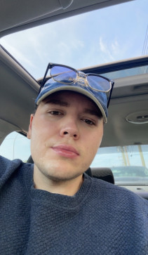 Ri, 28, Canada