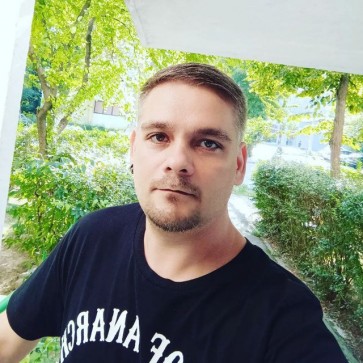 Megaroth, 37, Romania