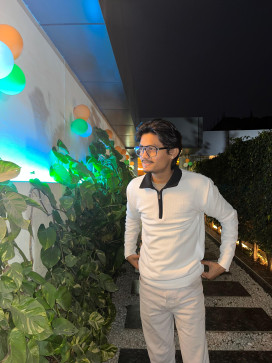 Dhruv Raj, 18, India