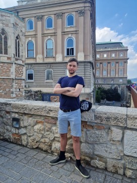 Kucikiro, 33, Sweden