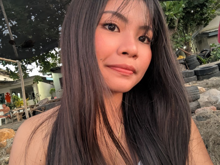 Shena, 18, Philippines