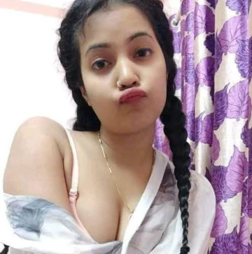 Diya, 20, India
