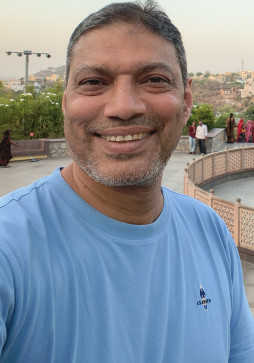 Leo, 40, United Arab Emirates