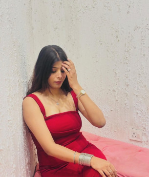 Vinisha, 22, India