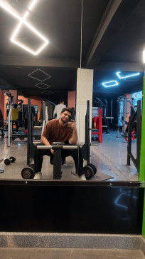 Hail-Fellow, 28, India