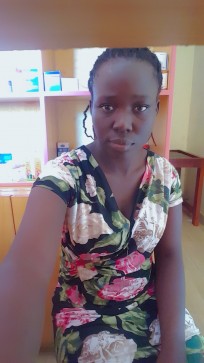 Lauryn, 28, Uganda