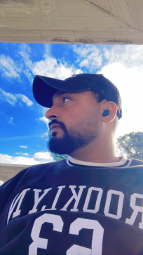 Samar, 27, Italy