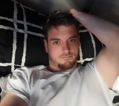 D, 33, United States