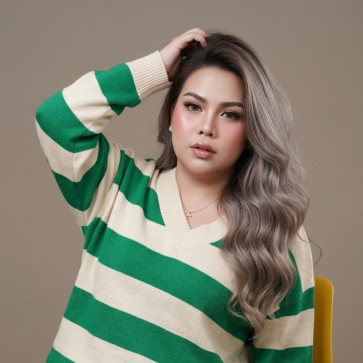 Amor, 40, Philippines