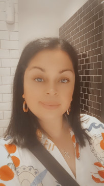 Eva, 46, Australia