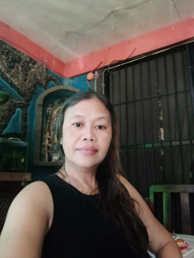 Mae, 51, Philippines