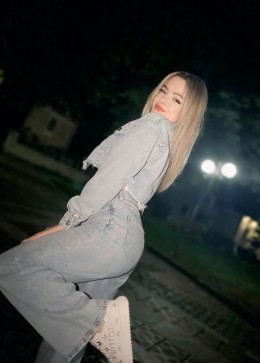 Barbie, 18, Russian Federation