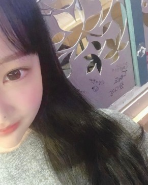 Selina, 21, South Korea