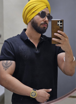 Arsh, 27, India
