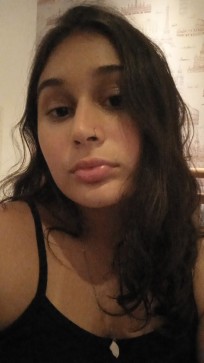 Lu, 18, Brazil