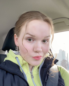 Anja, 22, Finland