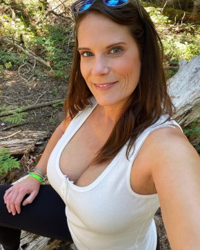 Renna Ryann, 40, United States