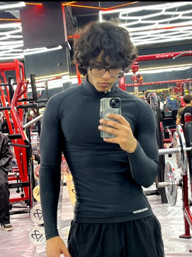 Its Aziz, 18, Tunisia