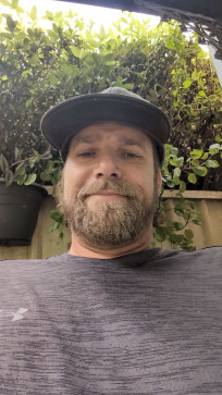 James, 44, Australia