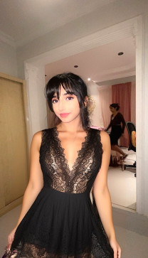 Mahwish, 23, Pakistan