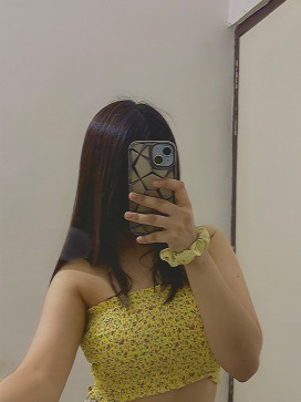 Kate, 24, India