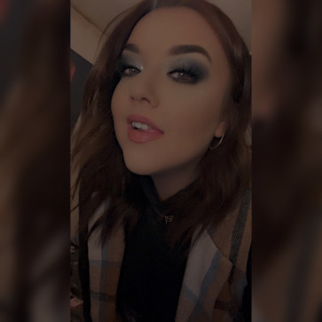 Kellyy, 32, United Kingdom