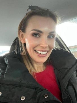 Carolyn, 33, United States