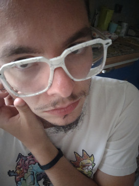 Sneaky Cat, 21, Italy