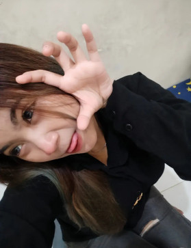Chichi Mei, 22, Indonesia