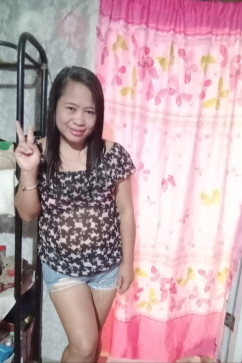 Marie Burac, 40, Philippines