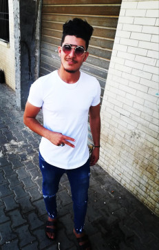 Yahya Bnk, 27, Algeria