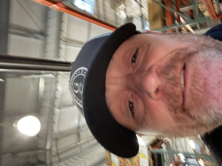 Hung Deeze, 47, United States