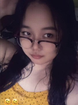 Xin, 20, Philippines
