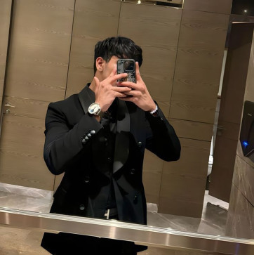 UNCOMMON DUDE, 21, India