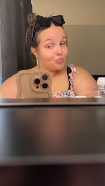 Vandy, 35, United Kingdom