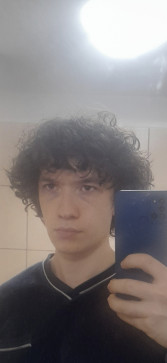 Alex, 20, Italy